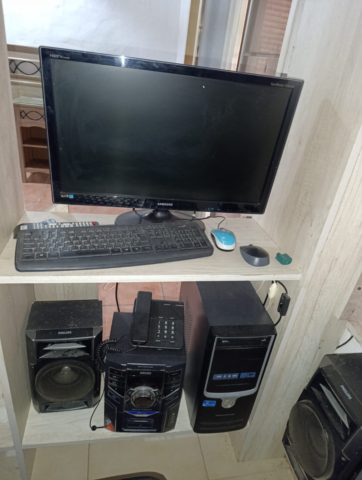 Monitor tv Samsung + teclado