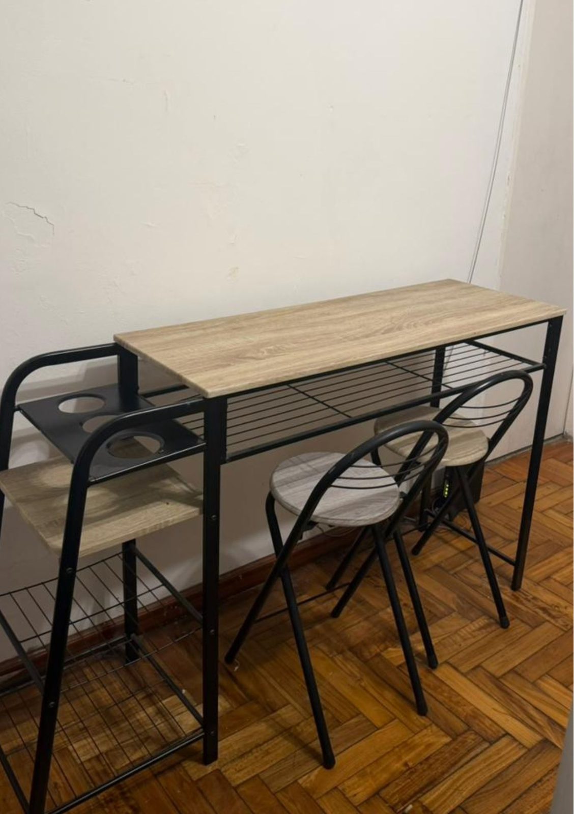 Mesa barra + 2 sillas – Estilo industrial