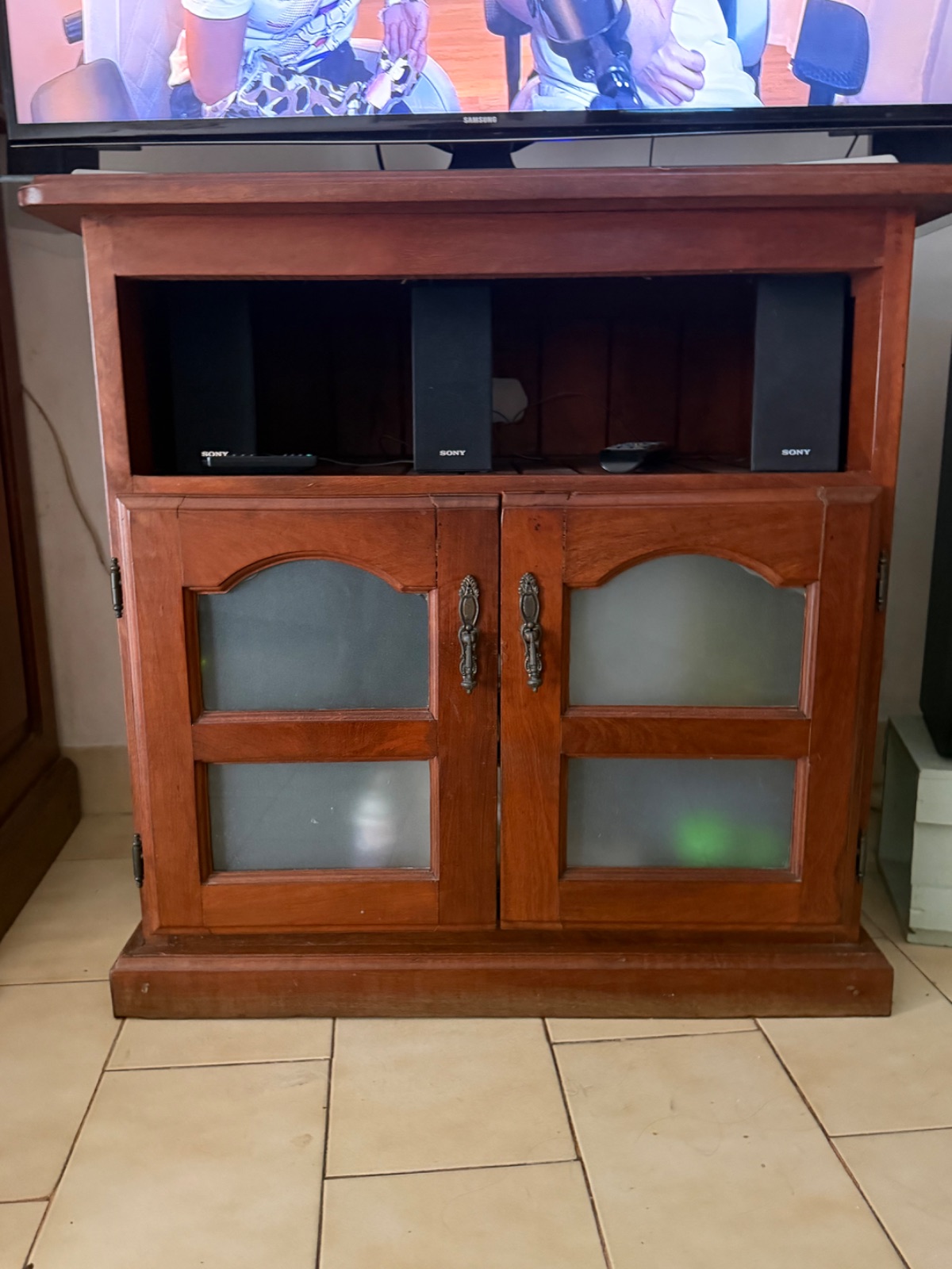 Soporte de tv 100% algarrobo 