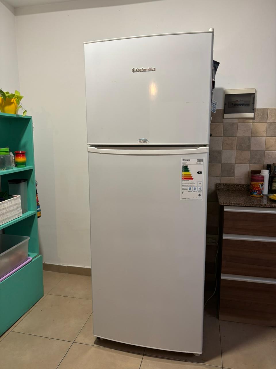 Heladera nueva (6 meses de uso, aun en garantia) 