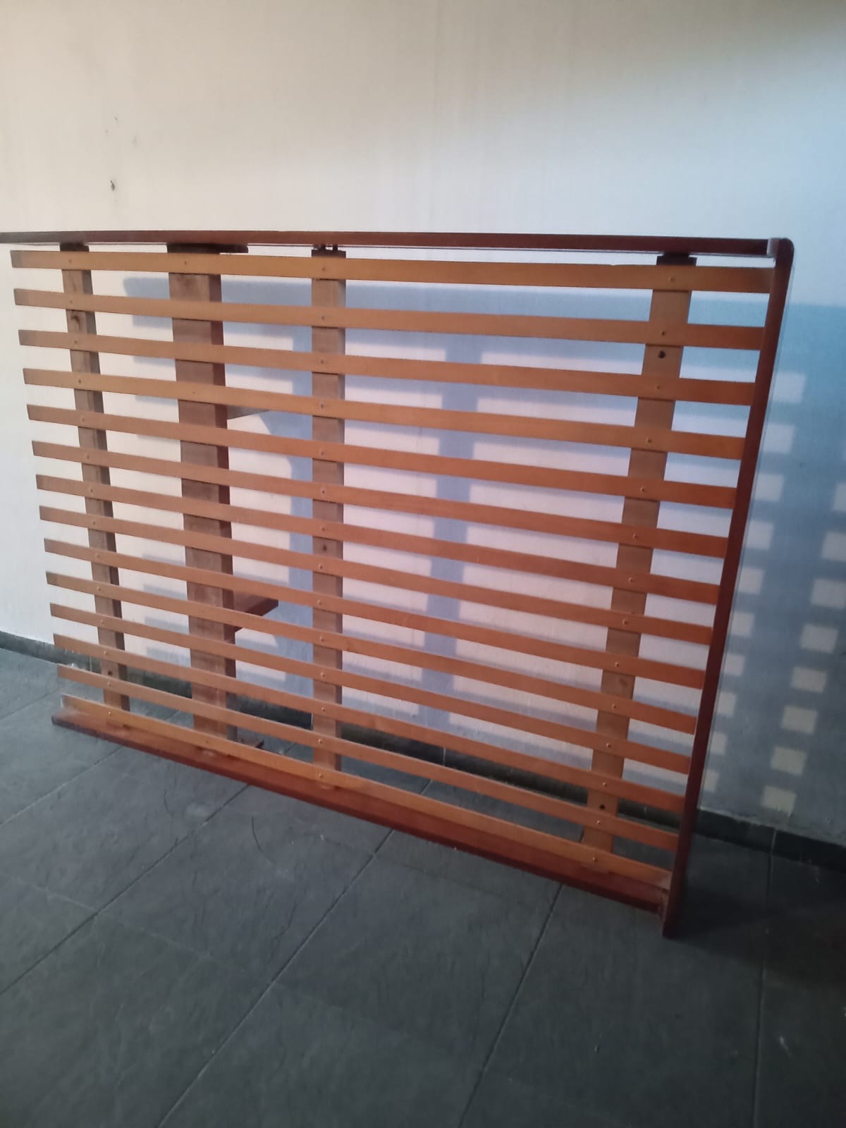 Respaldo de cama madera