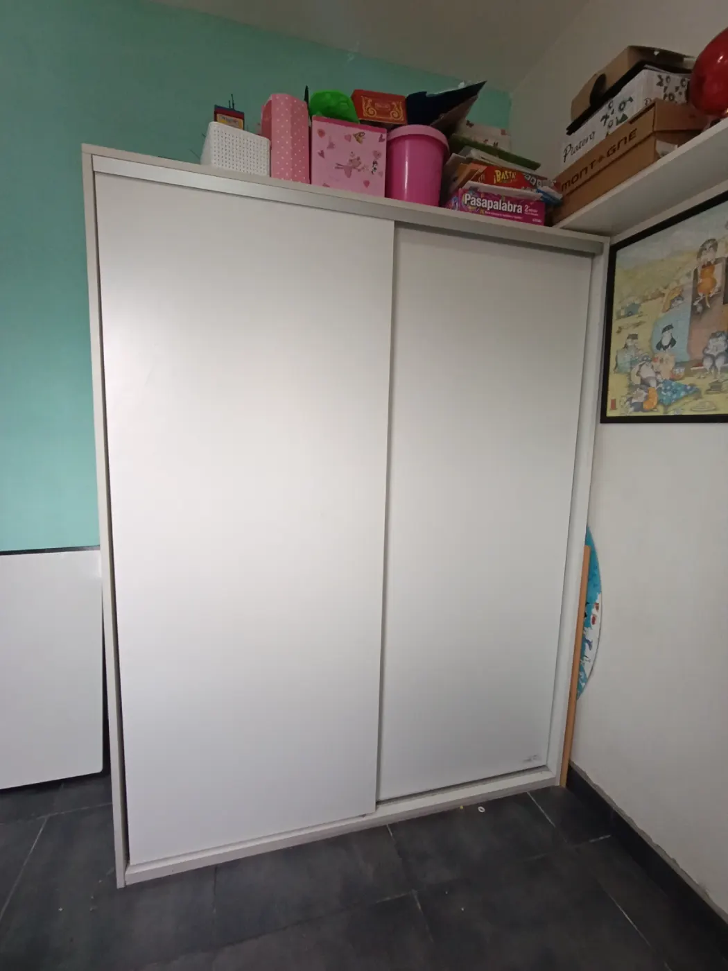 Placard con barral, cubos y cajones