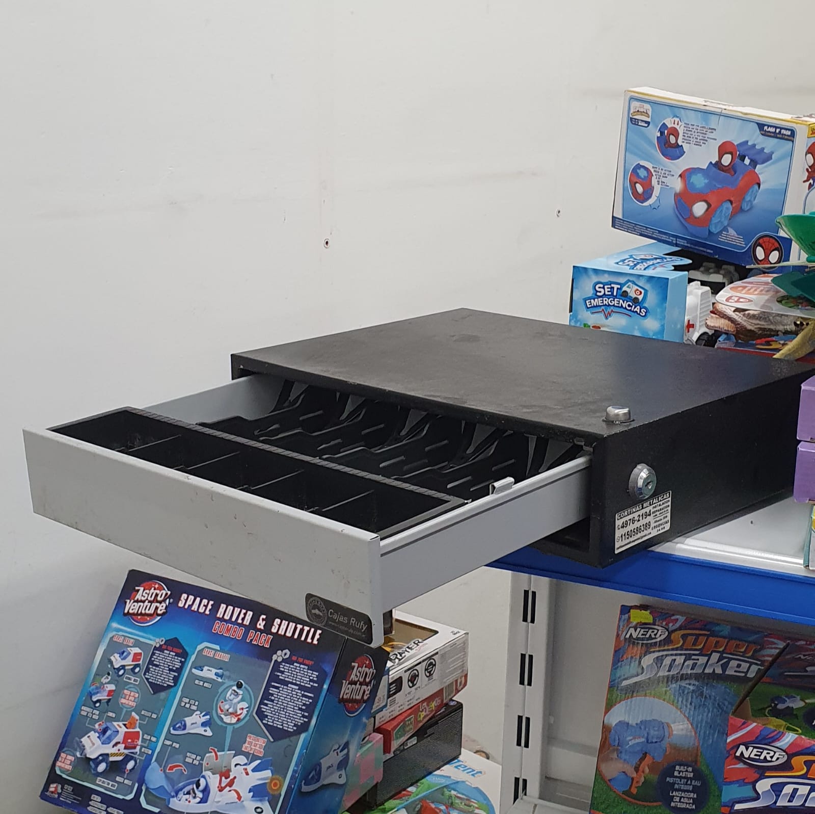 CAJA DE SEGURIDAD DINERO. VENDO X CIERRE