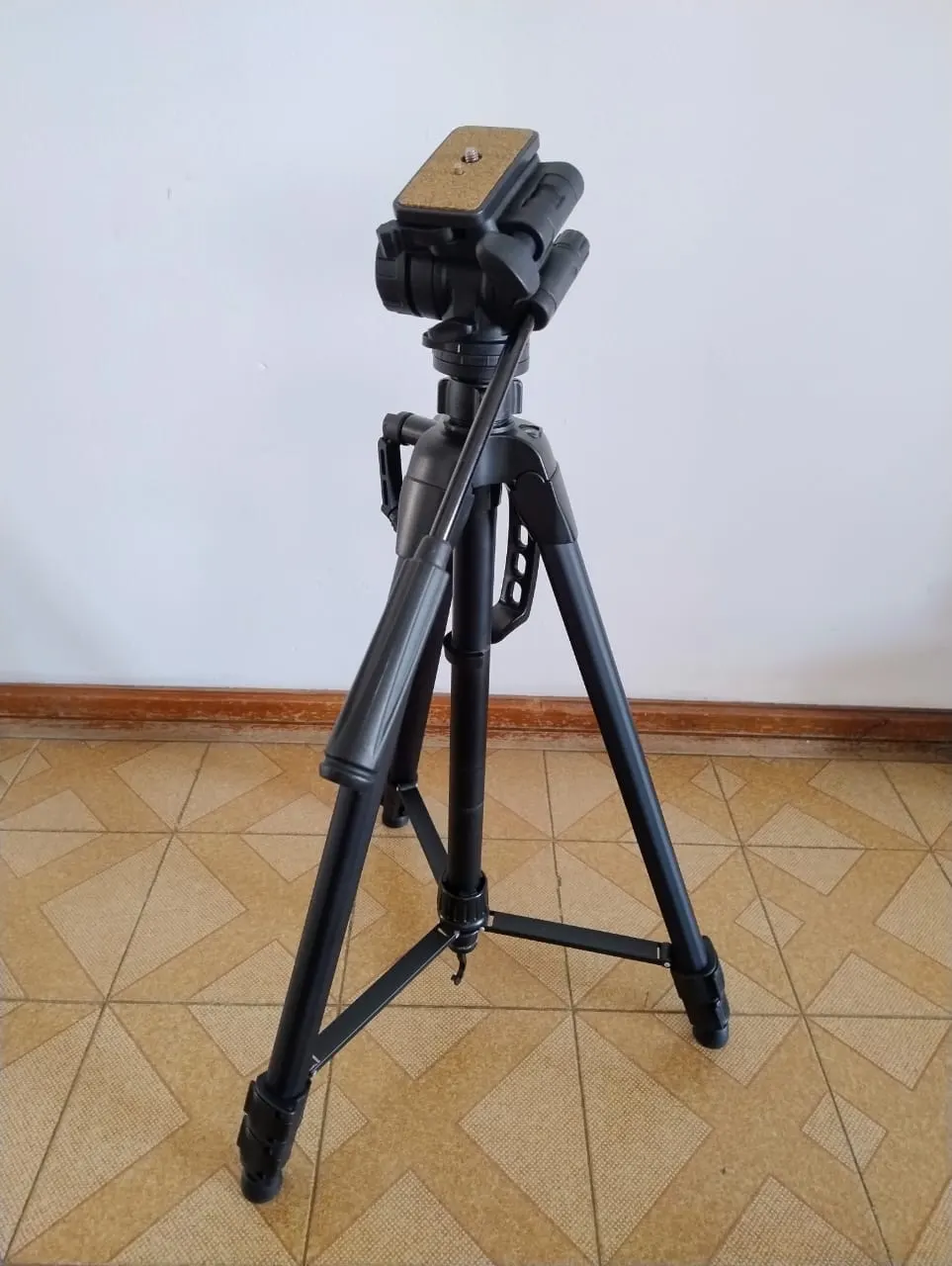 TRIPODE WEIFENG MODELO WF-3717