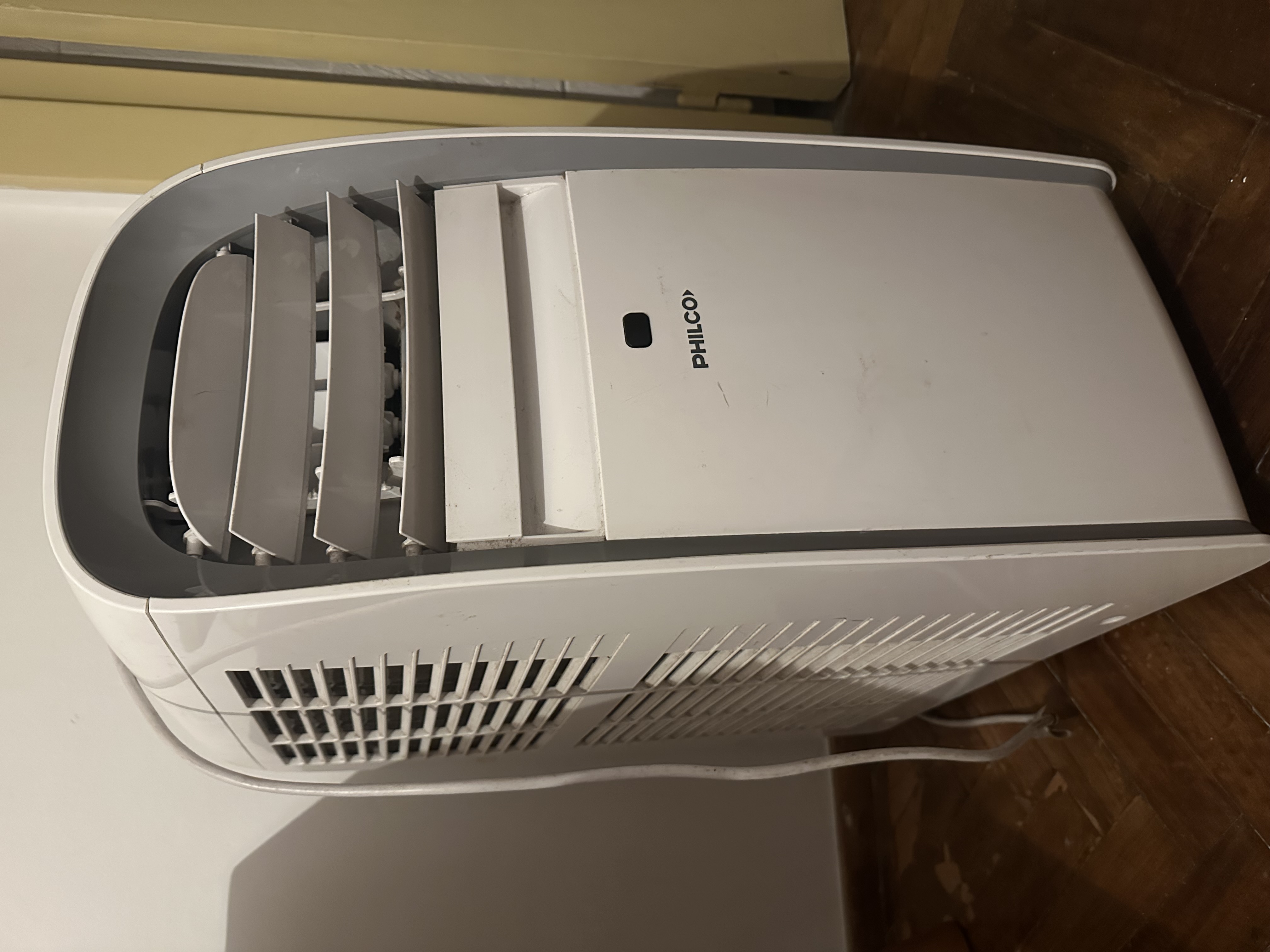 Aire acondicionado portátil Philco frío/calor 