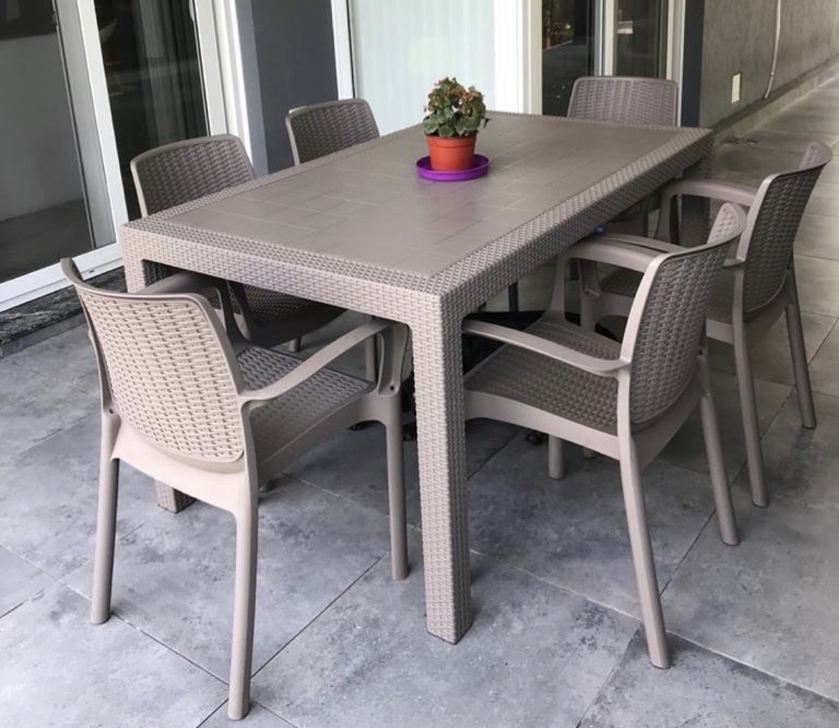 Juego Exterior Mesa 15x90 + 6 Sillones Apilables Simil Ratan