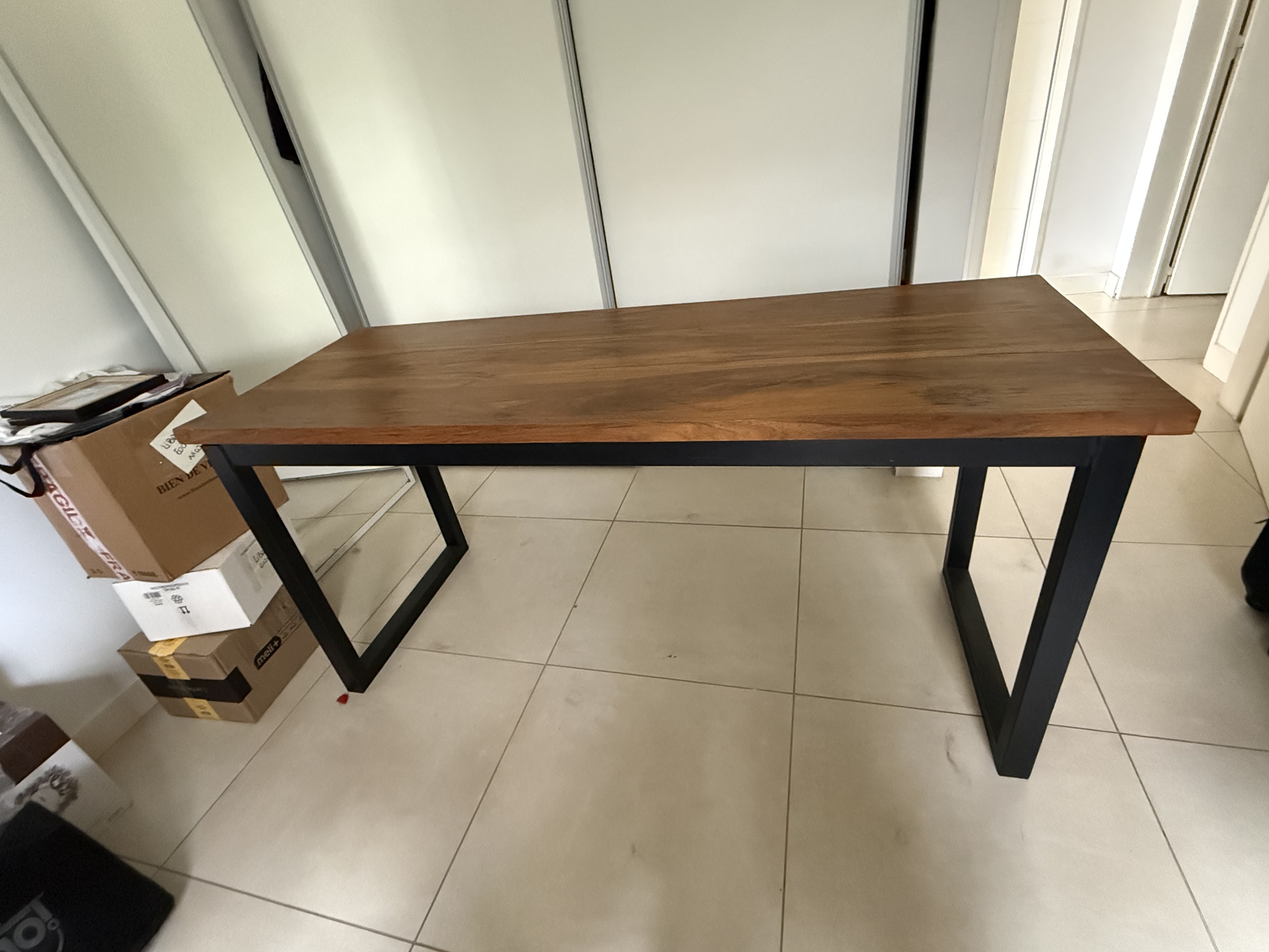 Escritorio de madera petiribi macizo y hierro — foto 3