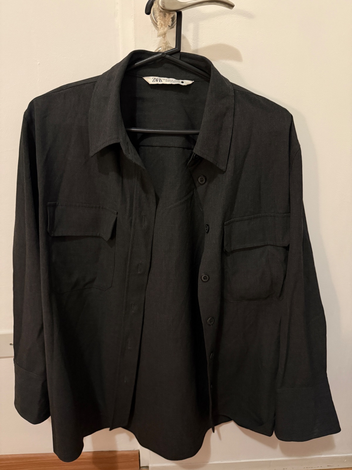 Camisa oversize talle M dolor gris marca Zara 