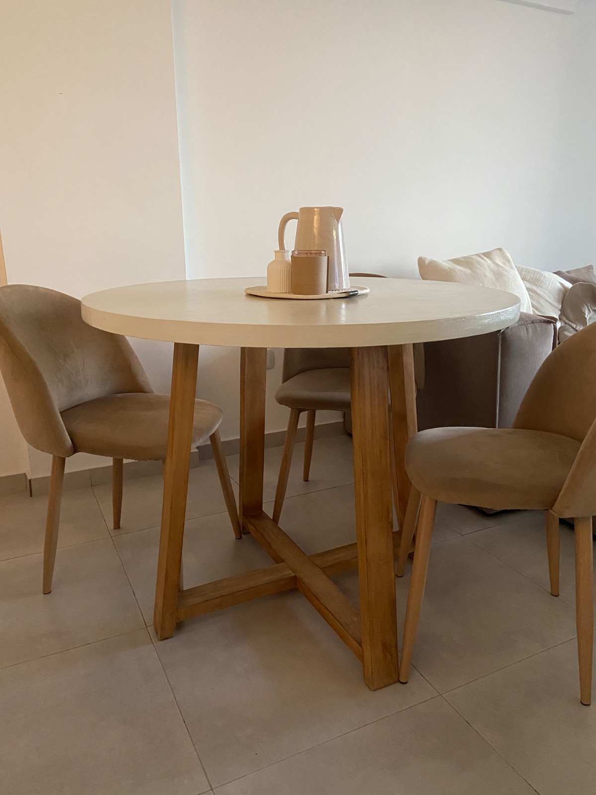 Mesa redonda microcemento Patas de madera